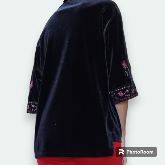 Black Floral Embroidered Lined Velvet XL/Oversized Art Class Fold Over Cardigan - Picture 3 of 9